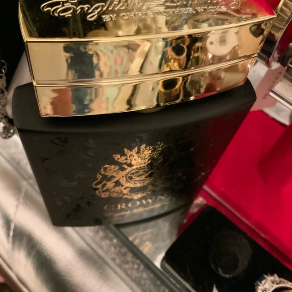 Crown English Laundry Black and Gold Perfume - Picture 3 of 6